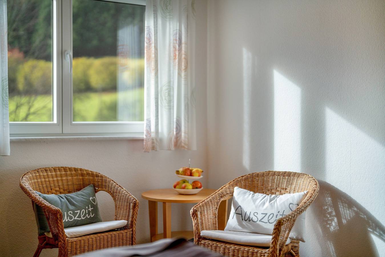 'Gästezimmer Hörnlebergblick' met gedeeld terras, tuin en wifi in Winden im Elztal, Zuidelijk Zwarte Woud