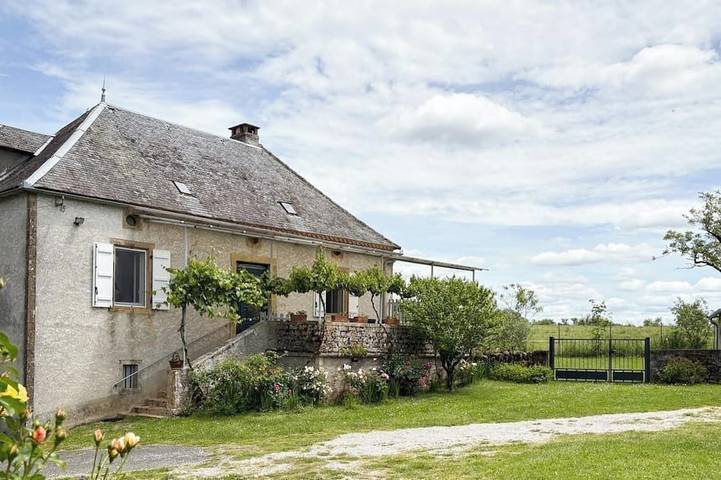Location de vacances pour 5 personnes, avec jardin à Miers