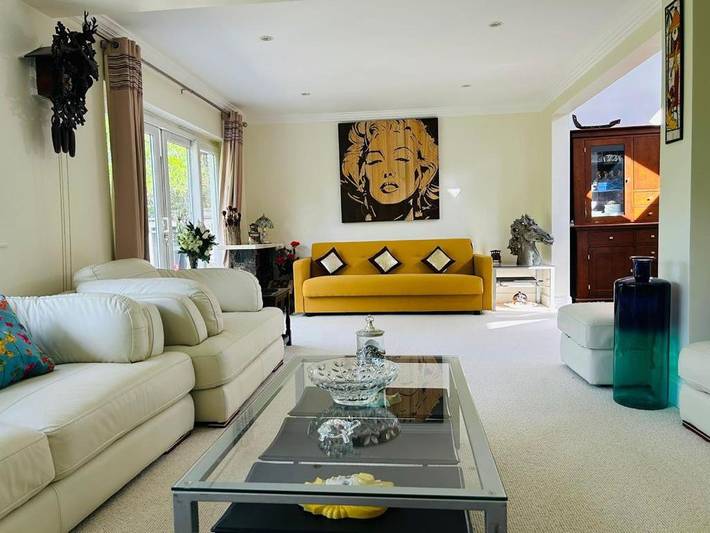 Holiday apartment for 2 people, with Terrace and Garden as well as Lake view and View in Surrey