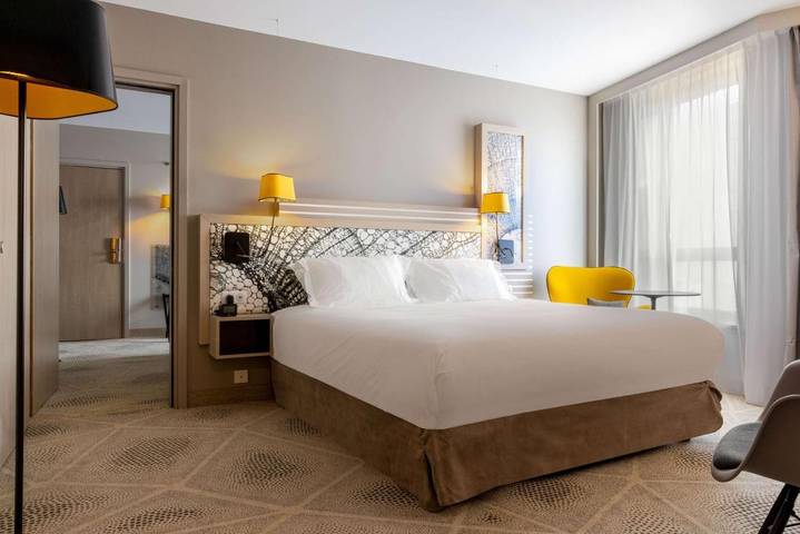 Hôtel pour 2 personnes, avec terrasse dans Gare De Massy Tgv