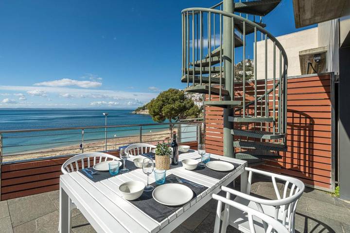 Gîte pour 4 personnes, avec jardin ainsi que piscine et vue dans Platja De Canyelles Petites - 4
