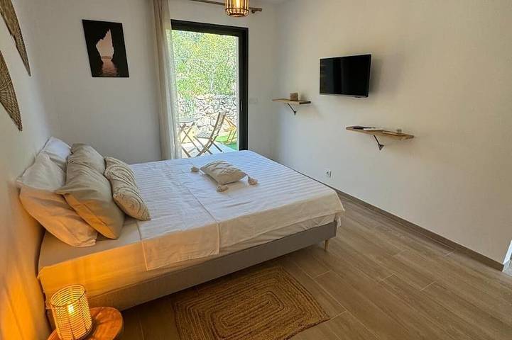 Chambre d’hôte pour 2 personnes, avec jardin à San-Gavino-di-Carbini - 2