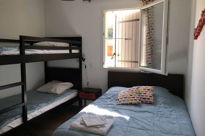 Location de vacances pour 8 personnes, avec jardin ainsi que jacuzzi et terrasse, animaux acceptés à Roche-Saint-Secret-Béconne - 3