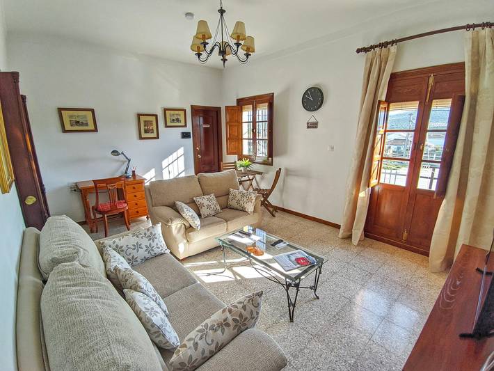Appartement entier, Appartement 'El Rancho Grande' avec balcon et vue sur la montagne in Álora, Province de Málaga