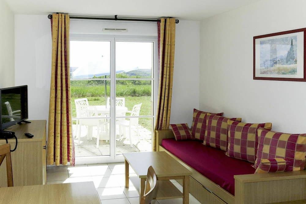 Hermoso apartamento en villa para 4 personas con Wifi, piscina, Tv, terraza y mascotas permitida in Azay-le-Rideau, Valle del Loira