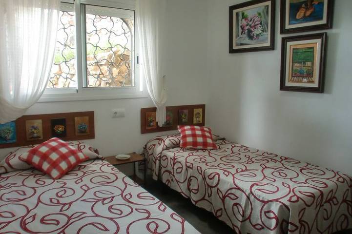 Appartement entier, Appartement dans villa privée à 1,5 km. de Lloret de Mar. 500 mètres de la plage de Cal in Canyelles, Lloret de Mar