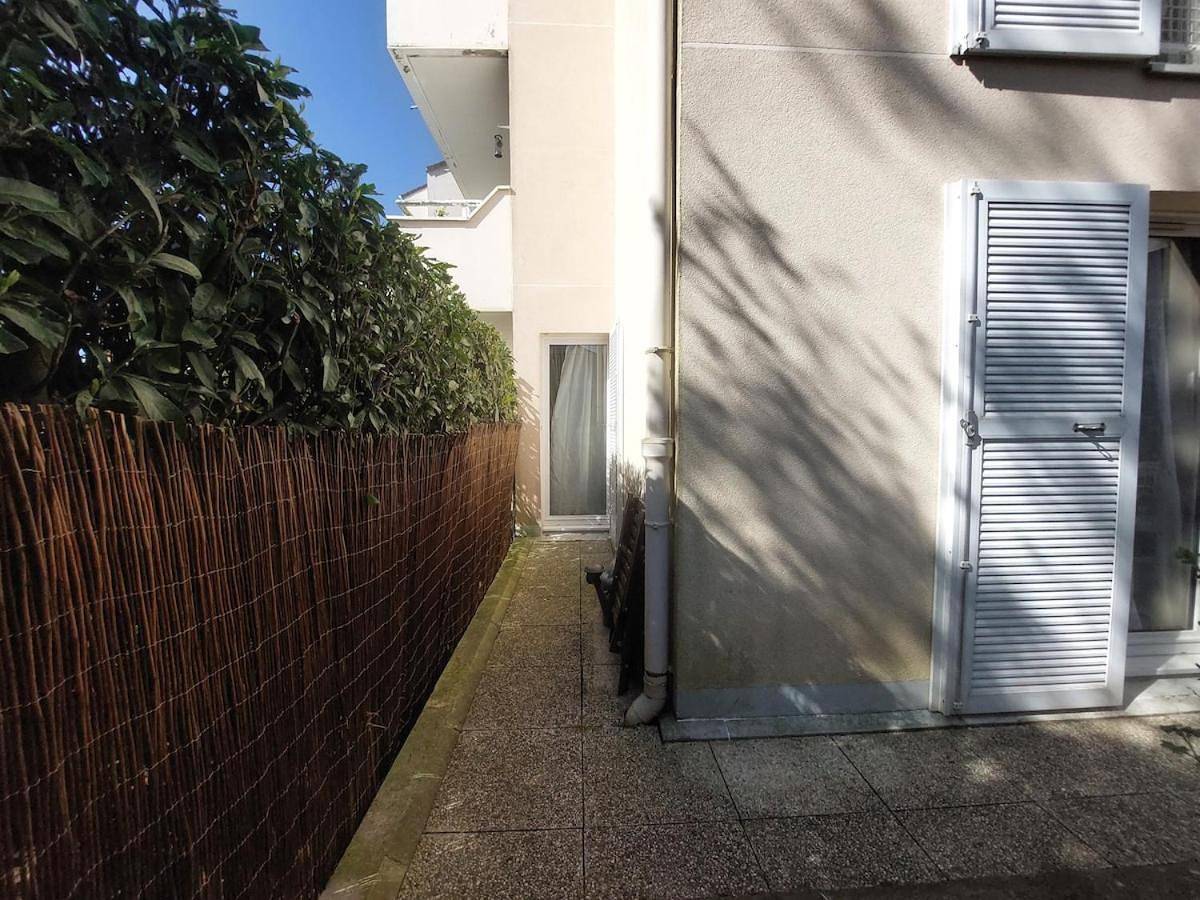 Chambre privée avec Jardin in Les Ulis, Essonne
