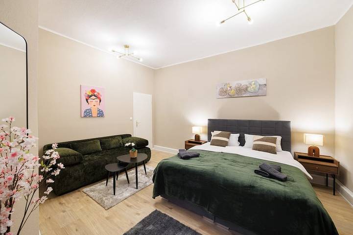 Ferienwohnung für 8 Personen in Charlottenburg Berlin