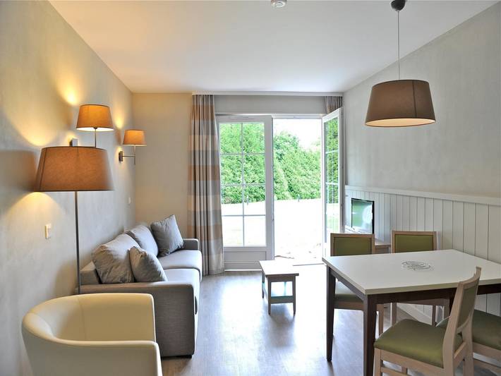 Gîte pour 2 personnes, avec jacuzzi et piscine ainsi que jardin et balcon, adapté aux familles à Bagnoles-de-l'Orne - 2