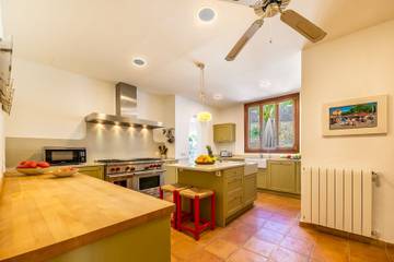 Villa in Cala Barques, Pollença für 14 