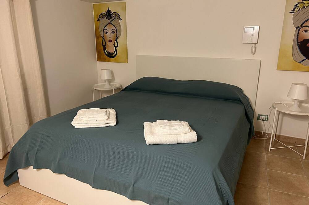 Cavour House Lentini in Lentini, Syrakus Provinz