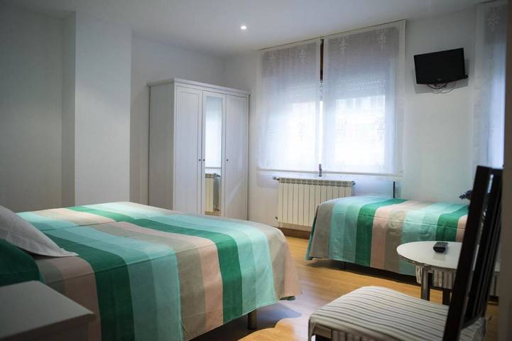 Hotel para 3 personas, con terraza además de vistas y jardín en Besaya - 4