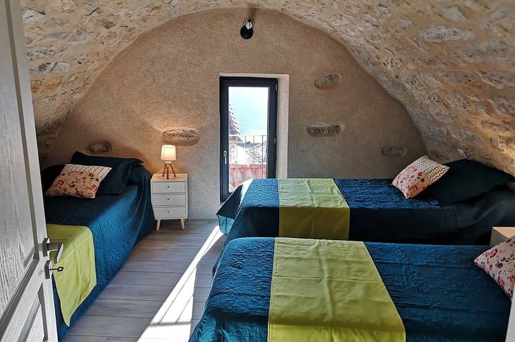 Location de vacances pour 5 personnes, avec terrasse dans Via ferrata de Liaucous - 4