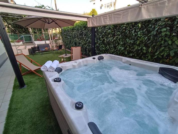 Maison d’hôte pour 15 personnes, avec jardin et jacuzzi à Split - 2