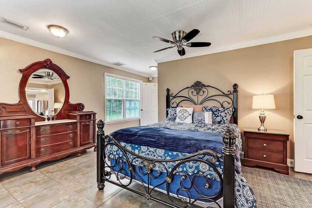 Graceful Southern Guesthouse + Wohnbereich im Freien in Clay County (FL)