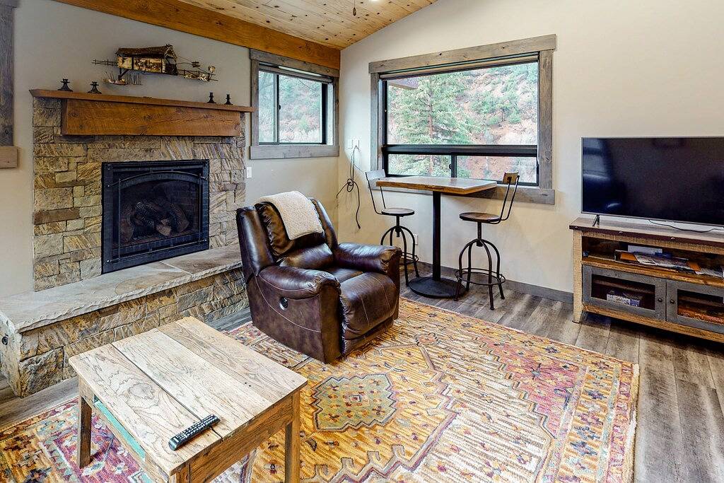 Vacation House for 6 Guests in Northwest Colorado, Colorado