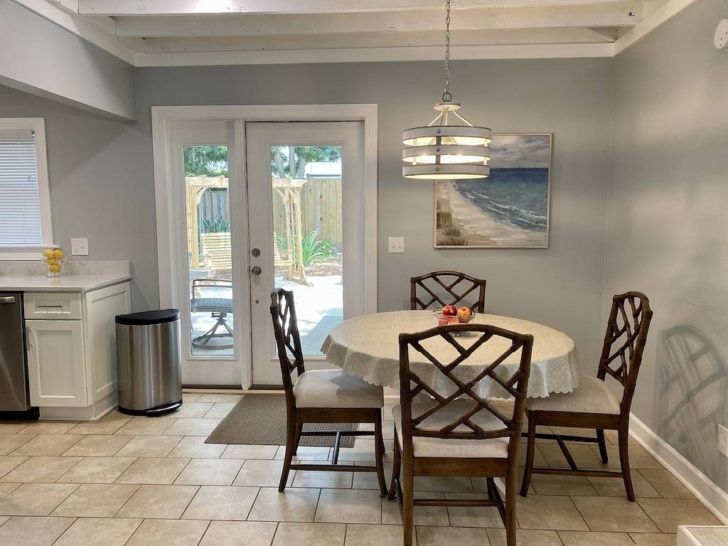 ⚡2 Blocks from Tybee Pier & Pavilion ⚡ in Tybee Island, Chatham County