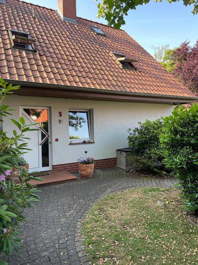 Ferienhaus für 4 Personen, mit Garten und Ausblick in Langenhagen