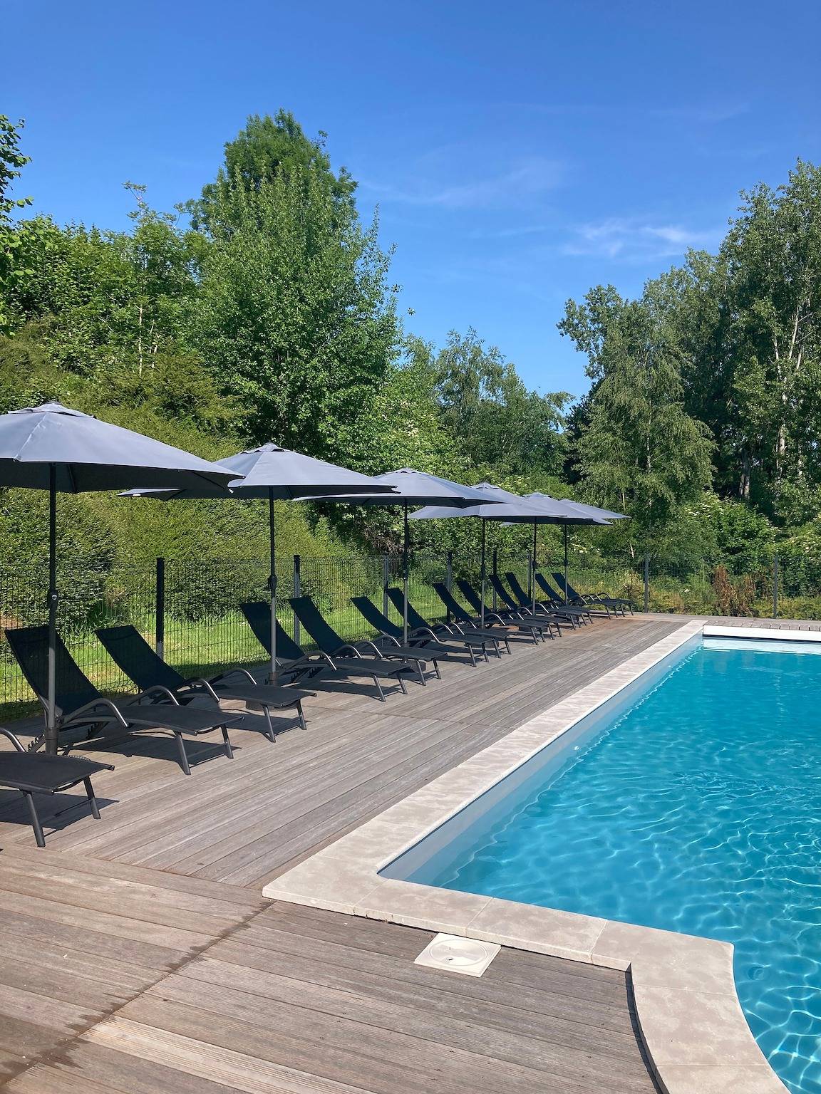 Chalet „Domaine de Guillaume“ für 5 Personen mit Pool, Terrasse und Wlan in Livarot-Pays-d'Auge, Lisieux und Umgebung