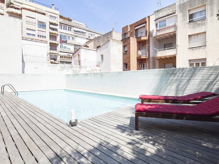 Ferienwohnung für 8 Personen, mit Balkon und Pool, kinderfreundlich in Barcelona - 4