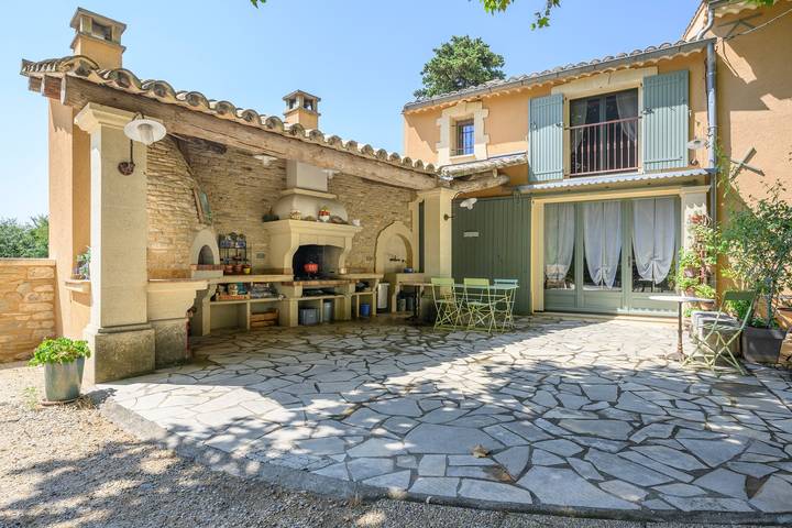 Apartamento entero, Le Coin Rétro - Proche d'Avignon in Le Thor, Vaucluse