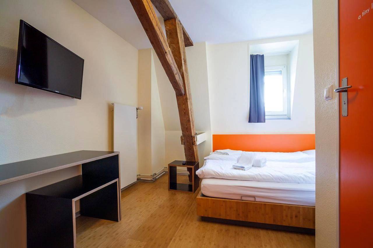 Easyhotel Basel - self service and self check-in in Basilea, Region Basel RDK