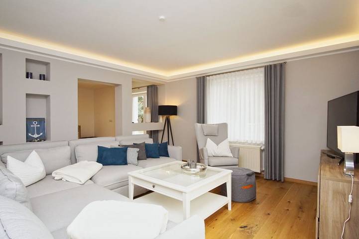 Ganze Wohnung, Ruhig und idyllische Lage, Ahoi Erlebnisbad gratis - Gutshaus Silvitz FeWo 01 in Bergen auf Rügen, Bergen auf Rügen und Umgebung