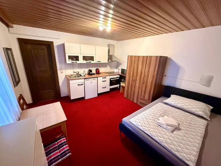 BnB für 8 Personen, mit Balkon und Garten sowie Ausblick in Hintertux