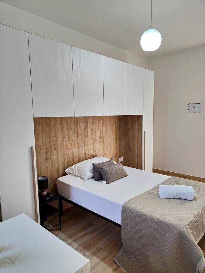 Queen Room with Balcony in Pontecagnano Faiano, Costa tirrenica Campania