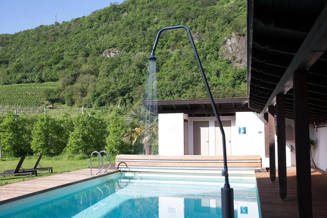 Ganze Wohnung, Ferienwohnung 'Rosalie 3' mit Bergblick, Gemeinschaftspool und Wi-Fi in Niederlana, Lana