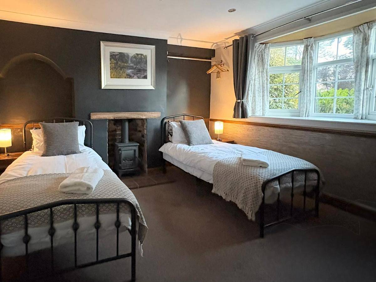 Entire holiday apartment, Deluxe Twin Room in Leicester, Heart of England
