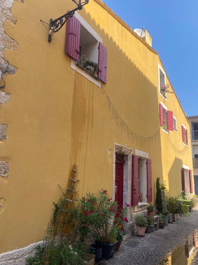 Double Room with Private Bathroom in Martigues, Côte méditerranéenne (France)