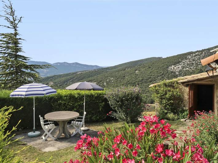 Maison de vacances pour 4 personnes, avec Jardin à Roche-Saint-Secret-Béconne