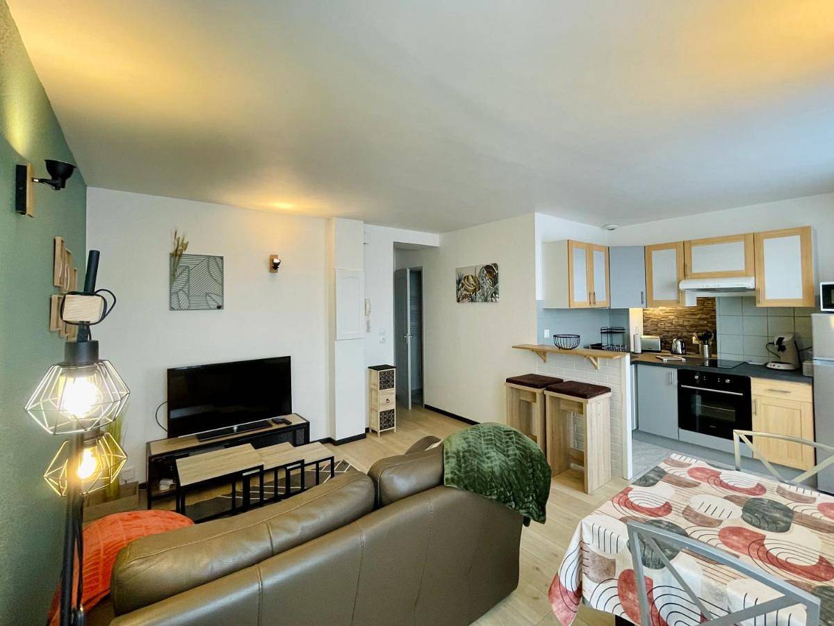 Appartement entier, Joli appartement avec parking in Montbéliard, Doubs