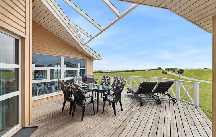 Ferienhaus für 12 Personen, mit Terrasse und Whirlpool sowie Garten und Pool in Schönhagen - 3