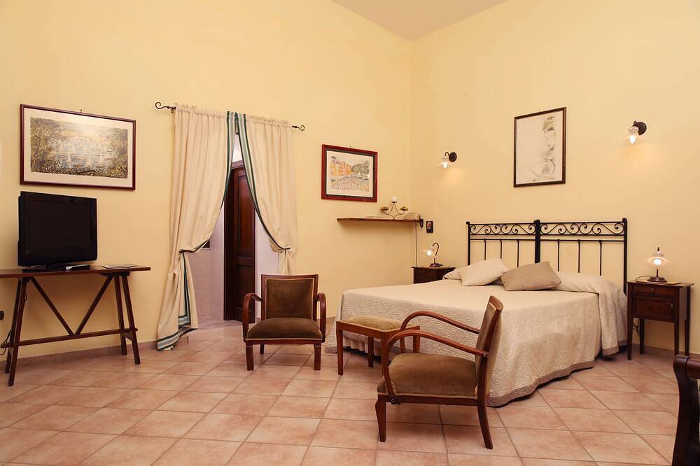 Le Cese, an old 18th century farmhouse surrounded by greenery ideal for relaxing  in San Giovanni Rotondo, Gargano