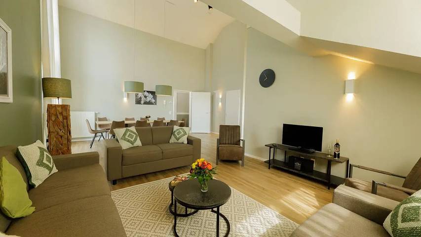 Ferienhaus für 10 Personen, mit Pool und Whirlpool sowie Balkon und Sauna in Heimbach - 3