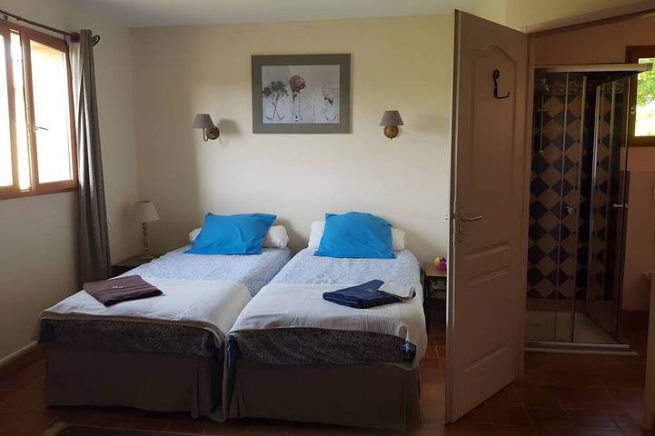 Location de vacances pour 2 personnes, avec Jardin et Piscine à Hauterives - 3