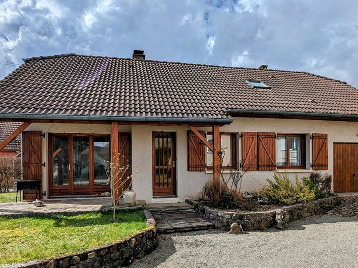 Gîte pour 5 personnes, avec Terrasse et Jardin