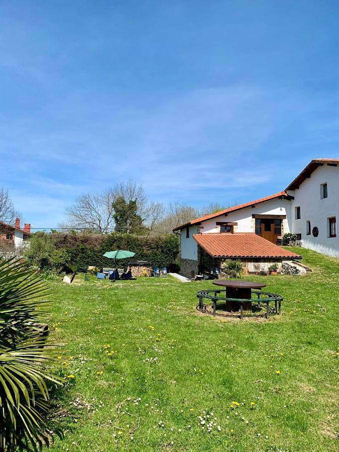 Casa rural para 5 personas, con jardín en Donostialdea - 2