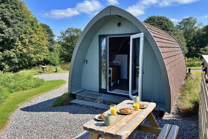 Glamping for 4 people, with Garden in North West England