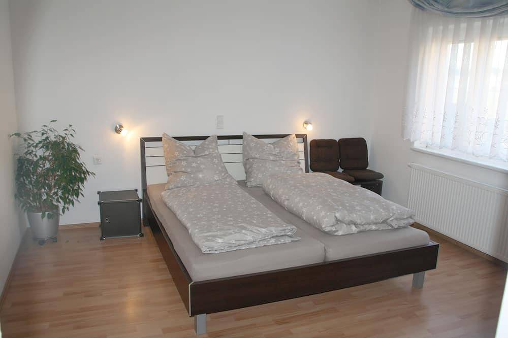 Apartamento entero, Amplio apartamento en la esquina de las tres ciudades. in Núremberg, Franconia