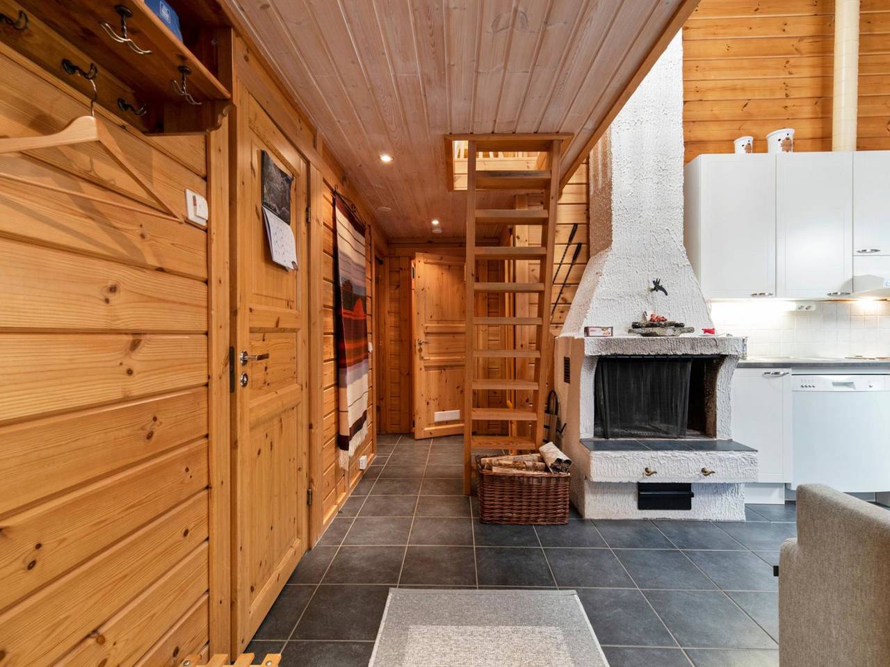 Lomaylläs maja, palovaarankaarre 6 a in Lappland