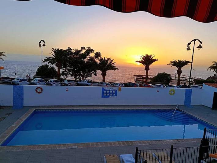 Ferienhaus für 4 Personen, mit Ausblick und Pool sowie Terrasse - 1