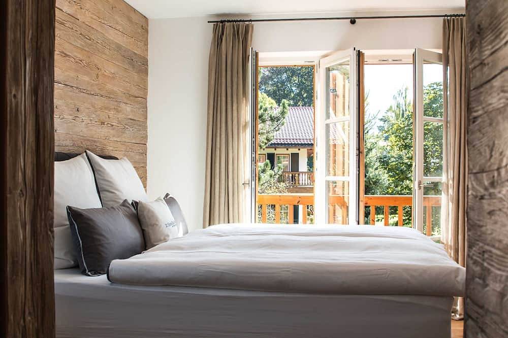 Entire apartment, Exclusive 2-room apartment in Rottach-Egern -; Apartment Seesuite in Rottach-Egern, Bavarian Alps