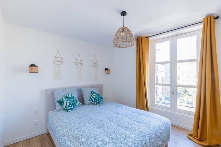 Appartement entier, Suite Hair - 4 personnesA seulement 2 minutes à pied de l'avenue de Champagne ! in Épernay, Marne