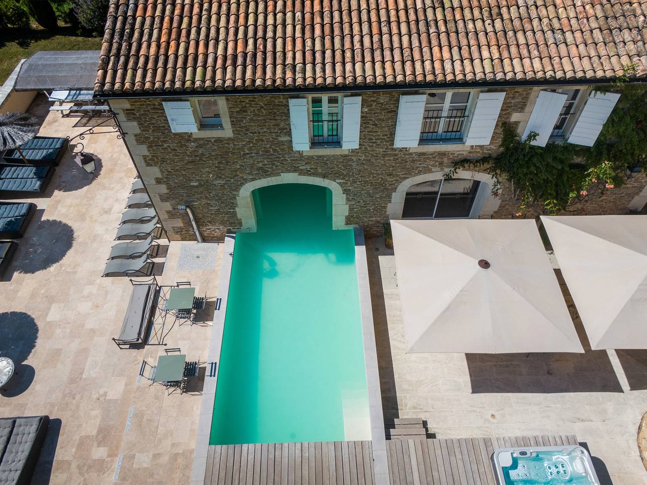 Cottage « Mas Loisonville Demeure de excepción » con piscina privada, Wi-Fi y aire acondicionado in Grillon, Enclave de Valreas