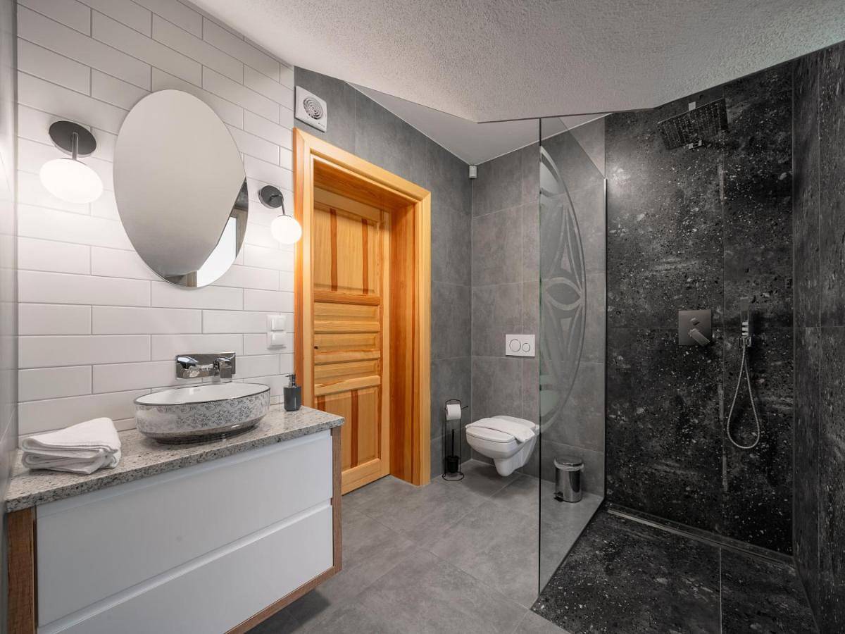 Domki "Na Dziedzinie" z Jacuzzi in Szaflary, Karpaty (Polska)
