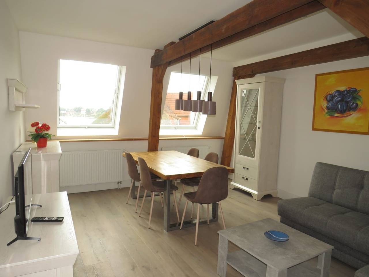 Ganze Ferienwohnung, Alt-Berliner Schwanenhof Ferienwohnung Dg rechts in Lychensee, Lychen