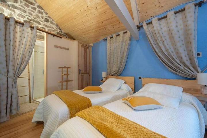 Location de vacances pour 8 personnes, avec terrasse à Fau-de-Peyre - 3